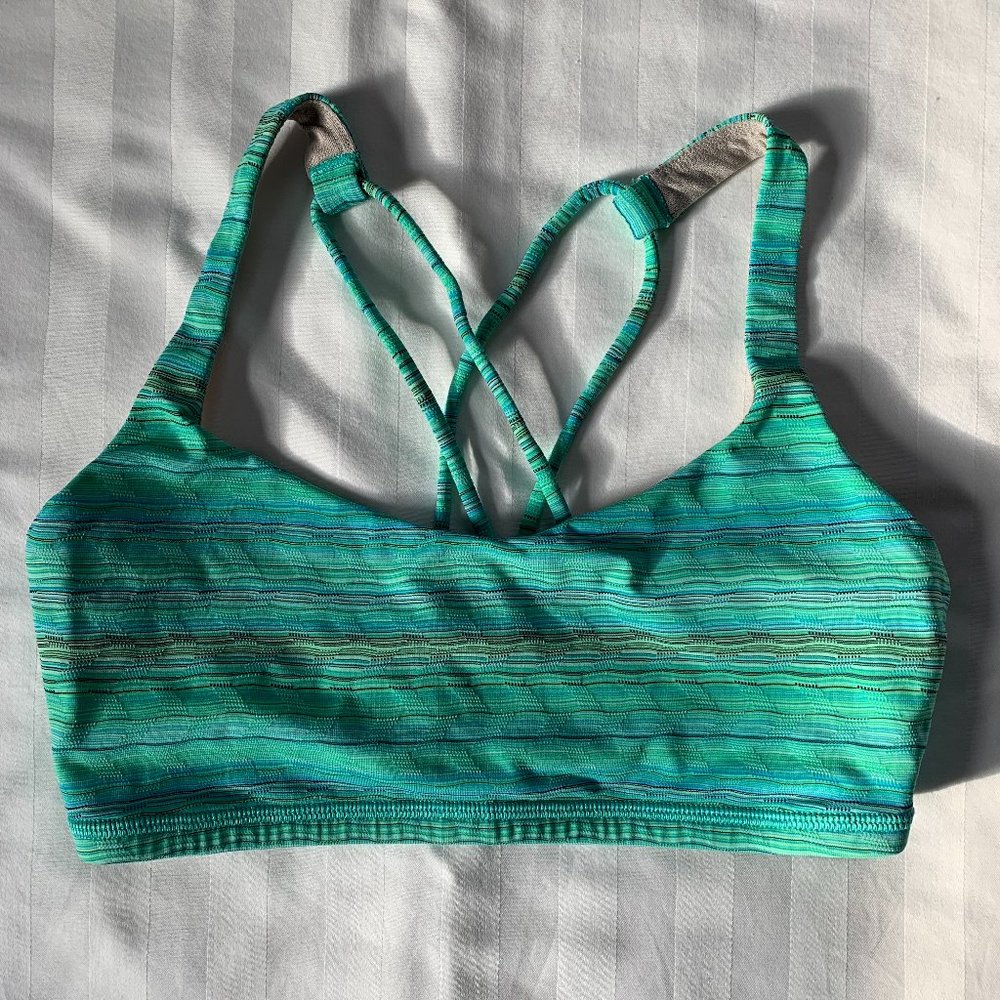 Lululemon Free to Be Bra Size 4 Vintage Green Pattern